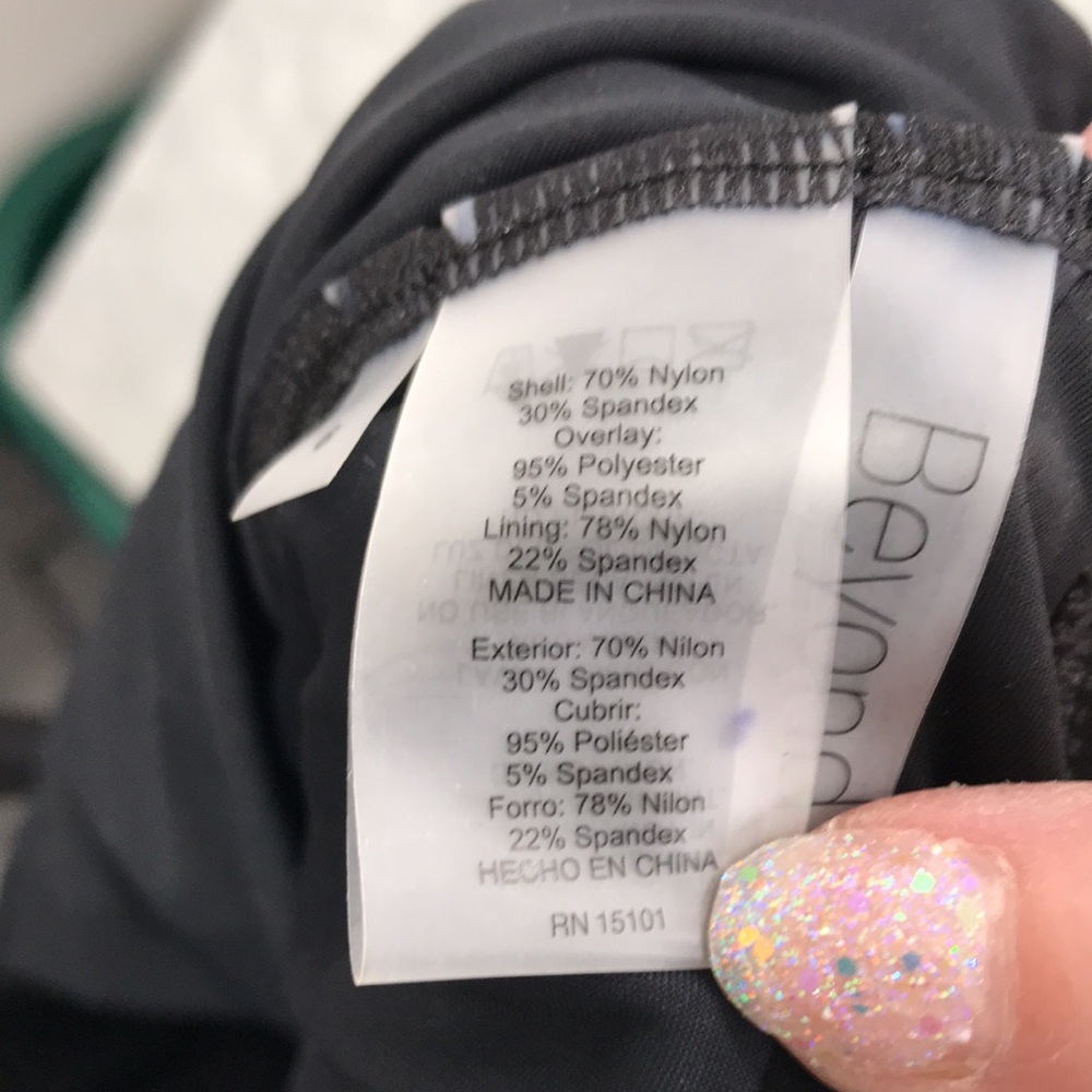 Beyond Control Black V Neck Cinching Swim Dress Size 6 New - Picture 11 of 12